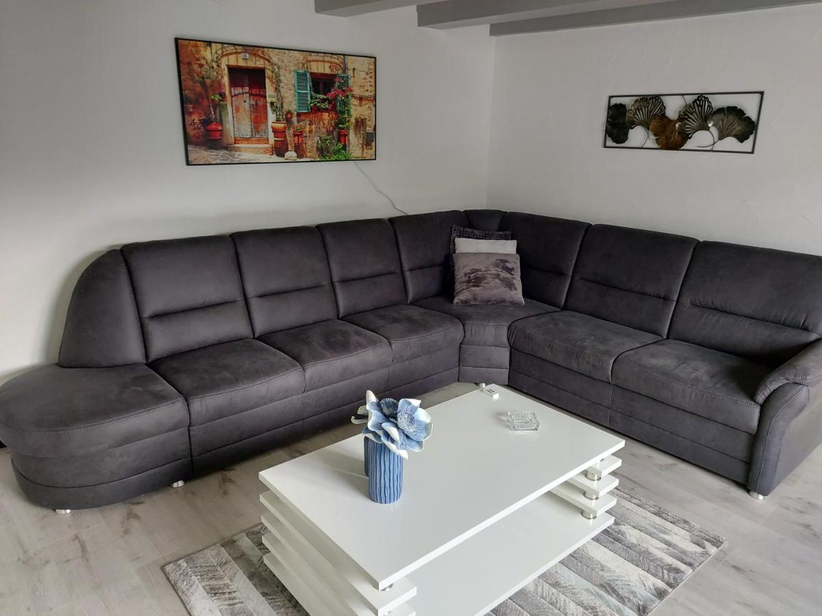 Familyhome Lopora Medebach Esterno foto