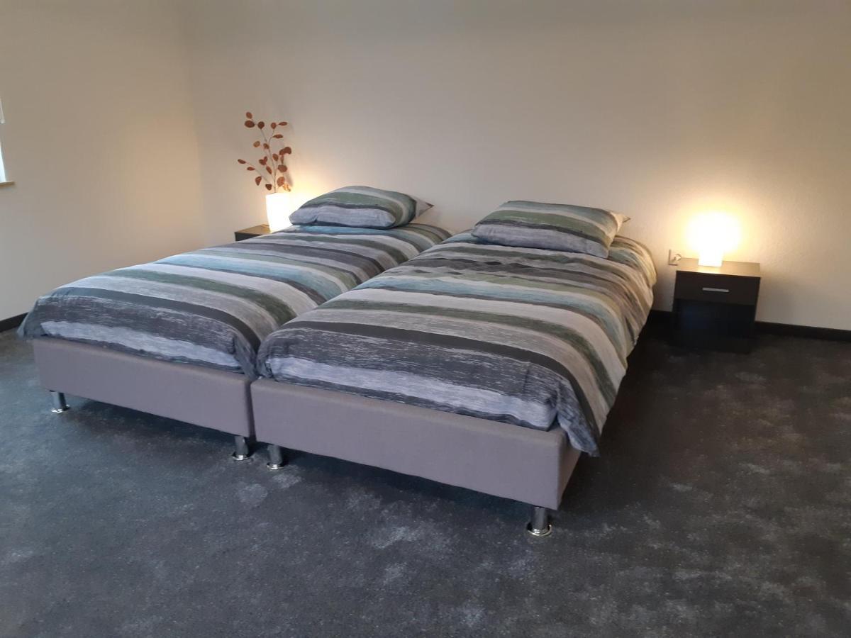 Familyhome Lopora Medebach Esterno foto