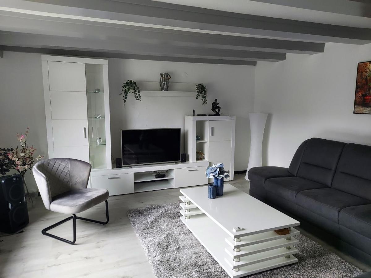 Familyhome Lopora Medebach Esterno foto